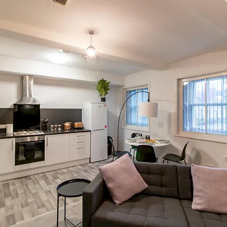 Stylish Maisonette Newcastle Pass The Keys Exterior photo